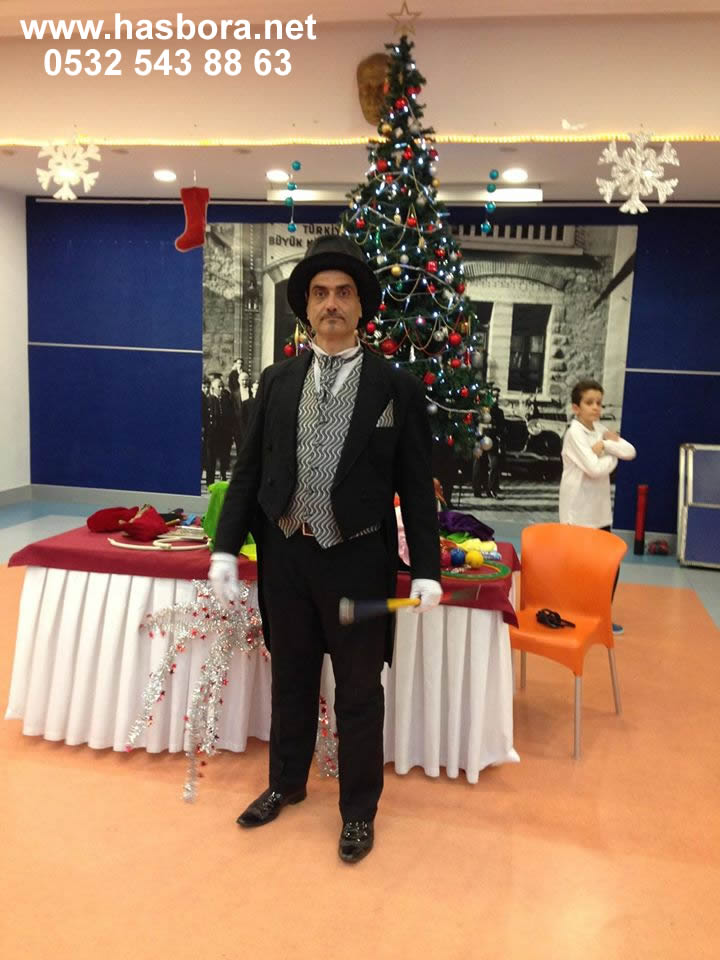 yeni yılda sihirbazlıklar önemseniyor. hasbora sihirbaz show